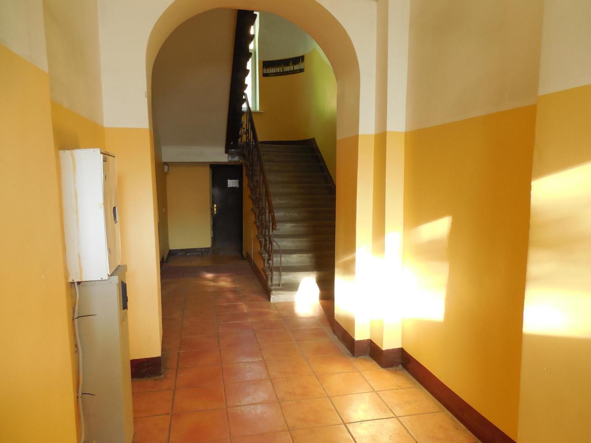 Elizabeth's Yh Hostel *